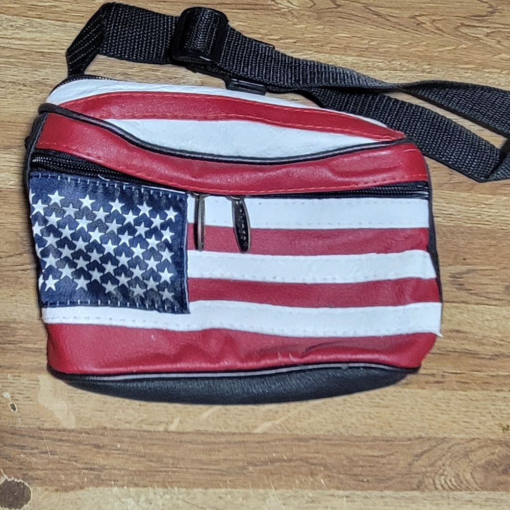 Vintage Leather Fanny Pack USA.